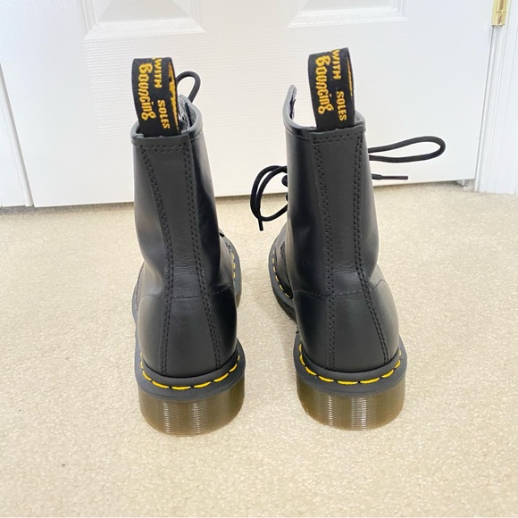 Brand new Dr. Martens 1460 black leather laced up boots size 6 - Picture 4 of 5